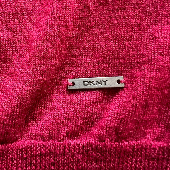 DKNY 100% Merino Wool V-Neck Pullover Long Sleeve Sweater Size L - Picture 7 of 8